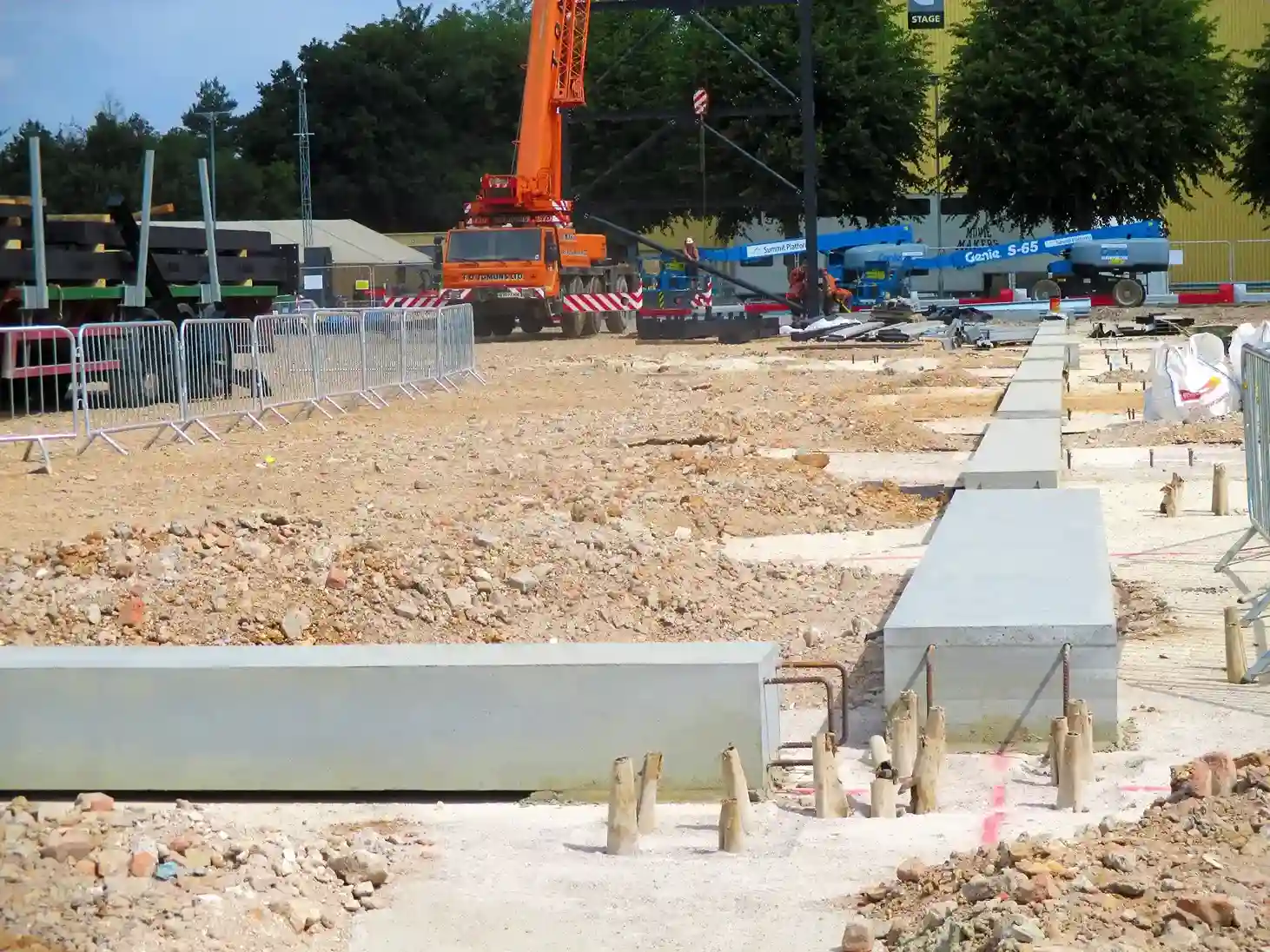 Concrete-Ground-Beam-Foundation